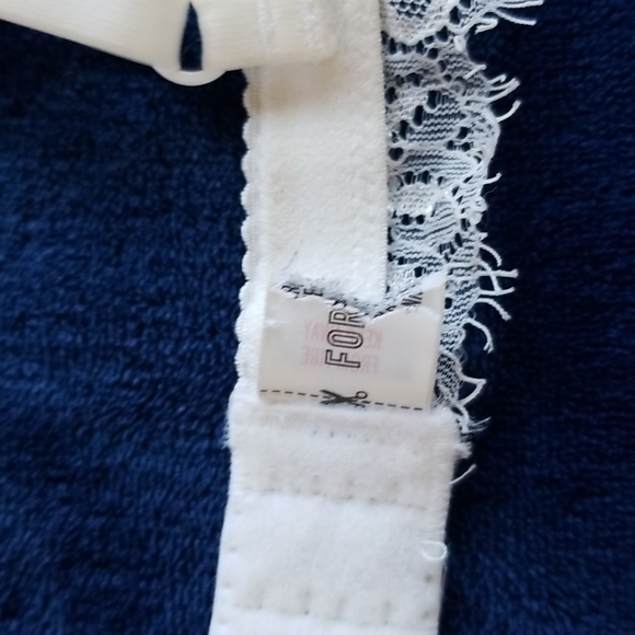 White lace bralette sz s - Picture 8 of 10